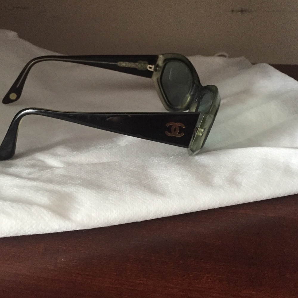 CHANEL Black and Gray Sunglasses - Picture 2 of 4